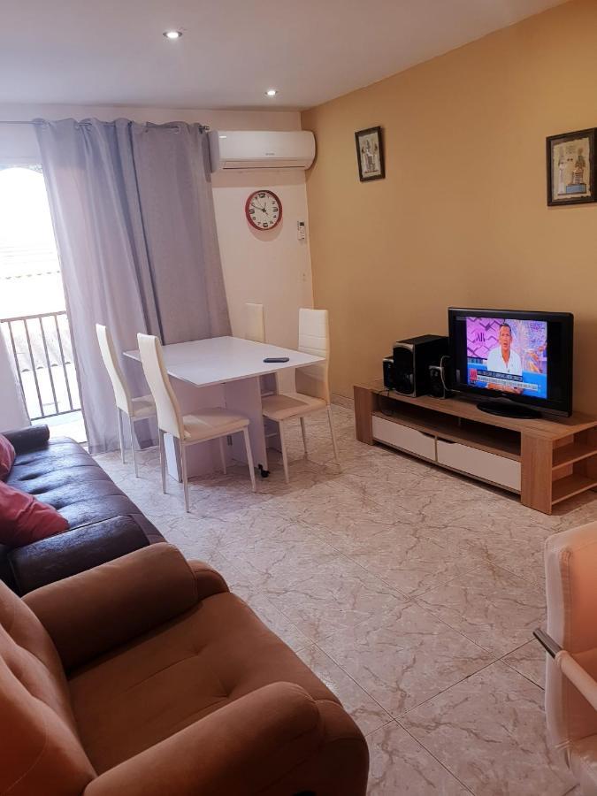 ולנסיה Rooms Nice And Quite מראה חיצוני תמונה