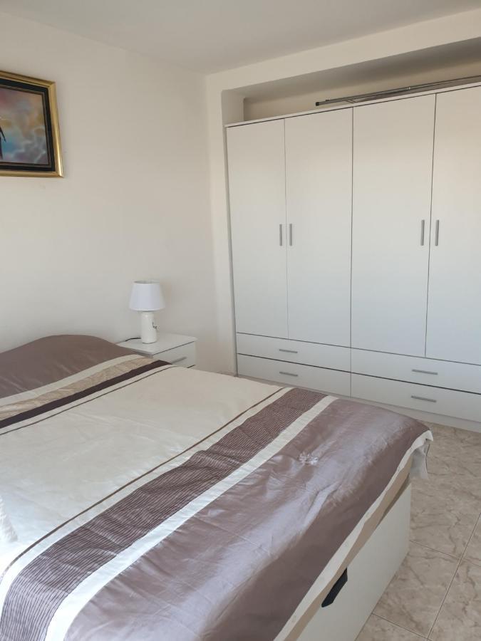 ולנסיה Rooms Nice And Quite מראה חיצוני תמונה