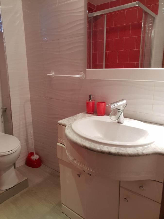 ולנסיה Rooms Nice And Quite מראה חיצוני תמונה